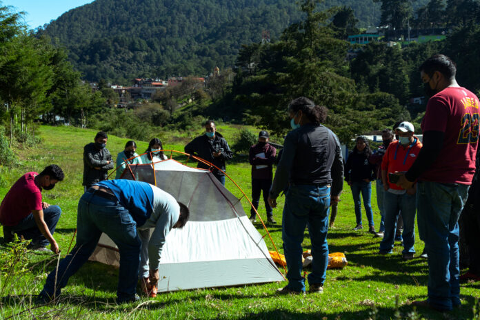 Clase de Excursionismo en Pinal de Amoles, Querétaro, México,