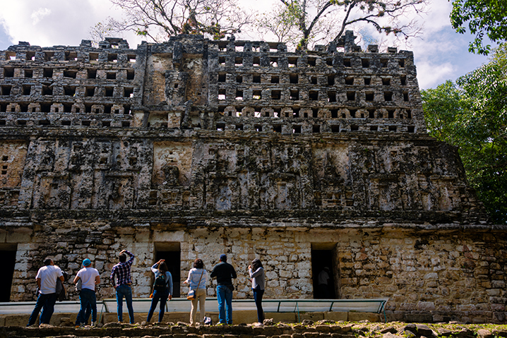 Historia, Aventura Yaxchilán 